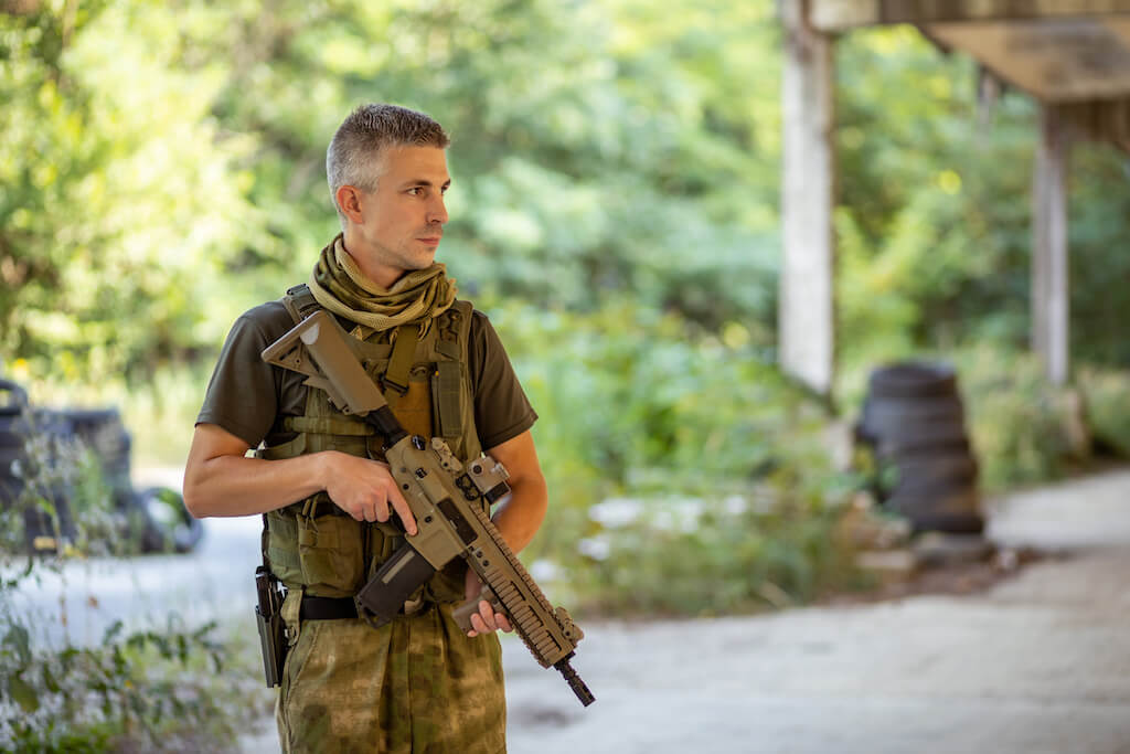 Czy emerytura wojskowa rośnie, gdy jest zawieszona?