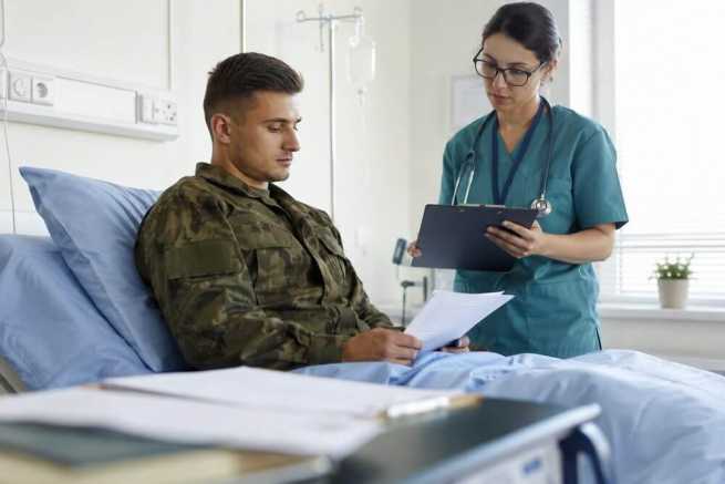 Hospitalizacja podczas DZSW – uposażenie, dokumenty i dalsza służba